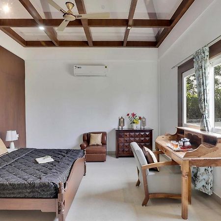 Stayvista'S Lakeside Whispers - Lake & Mountain-View Villa With Lawn & Indoor-Outdoor Games Nagpur Extérieur photo