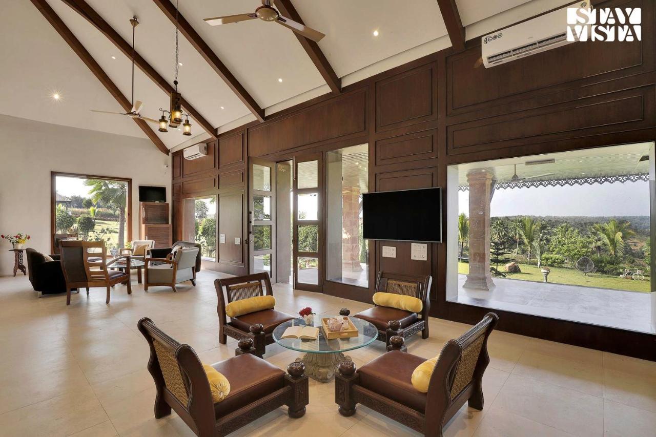 Stayvista'S Lakeside Whispers - Lake & Mountain-View Villa With Lawn & Indoor-Outdoor Games Nagpur Extérieur photo