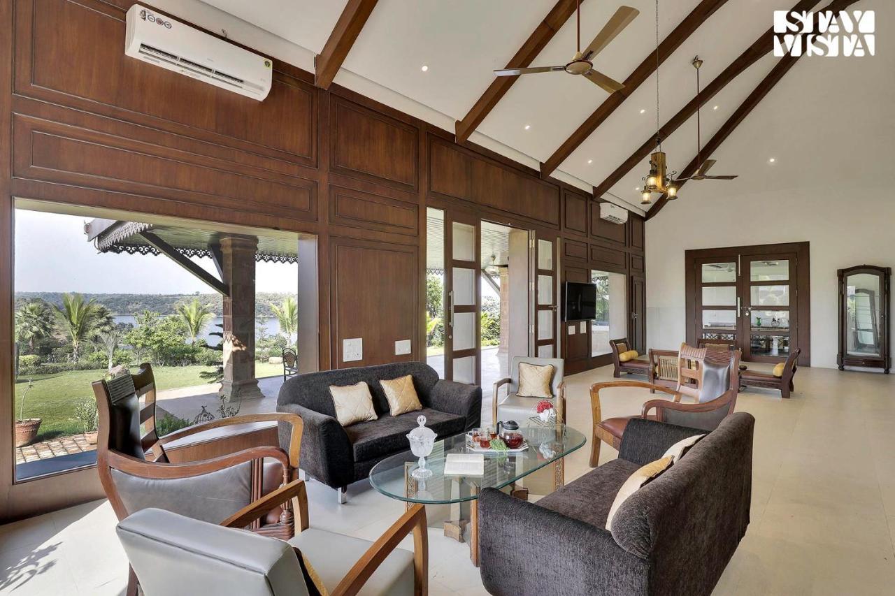 Stayvista'S Lakeside Whispers - Lake & Mountain-View Villa With Lawn & Indoor-Outdoor Games Nagpur Extérieur photo